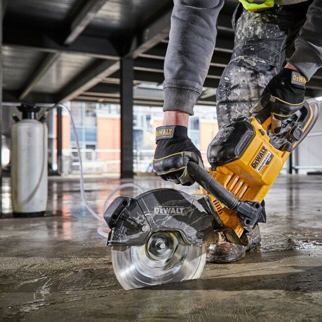DeWALT DCS690N Cordless 54V Concrete Cut Off Chop Saw Disc cutter body
